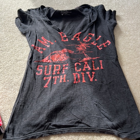 Set of two American Eagle, V-neck T-shirts. Great condition no stains or tears. - Picture 2 of 5